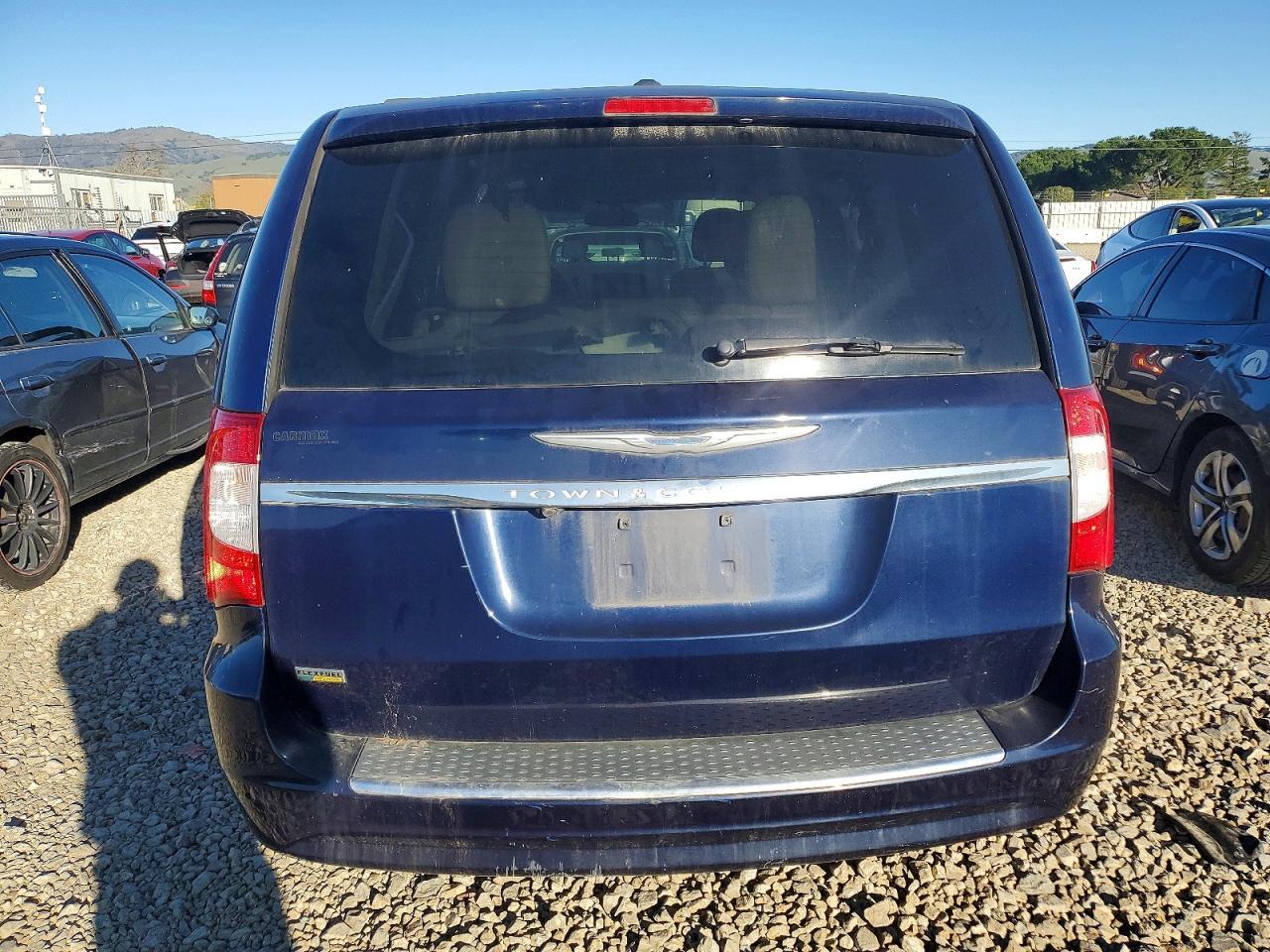 2016 Chrysler Town & Country Touring - Image 6