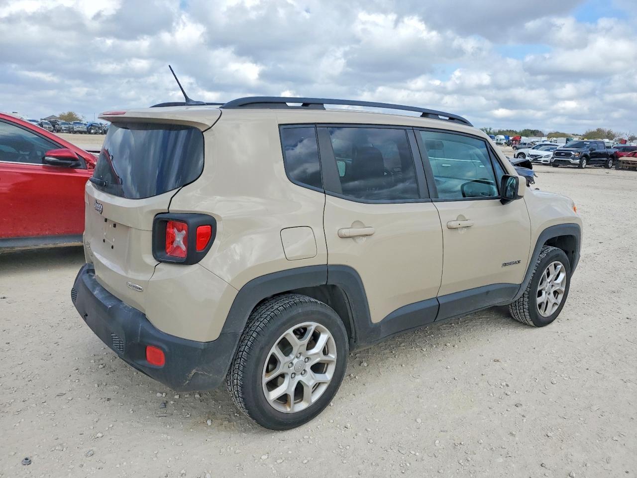 2016 Jeep Renegade Latitude - Фото 3