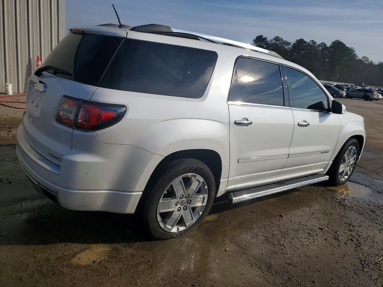 2016 GMC Acadia Denali - Фото 3