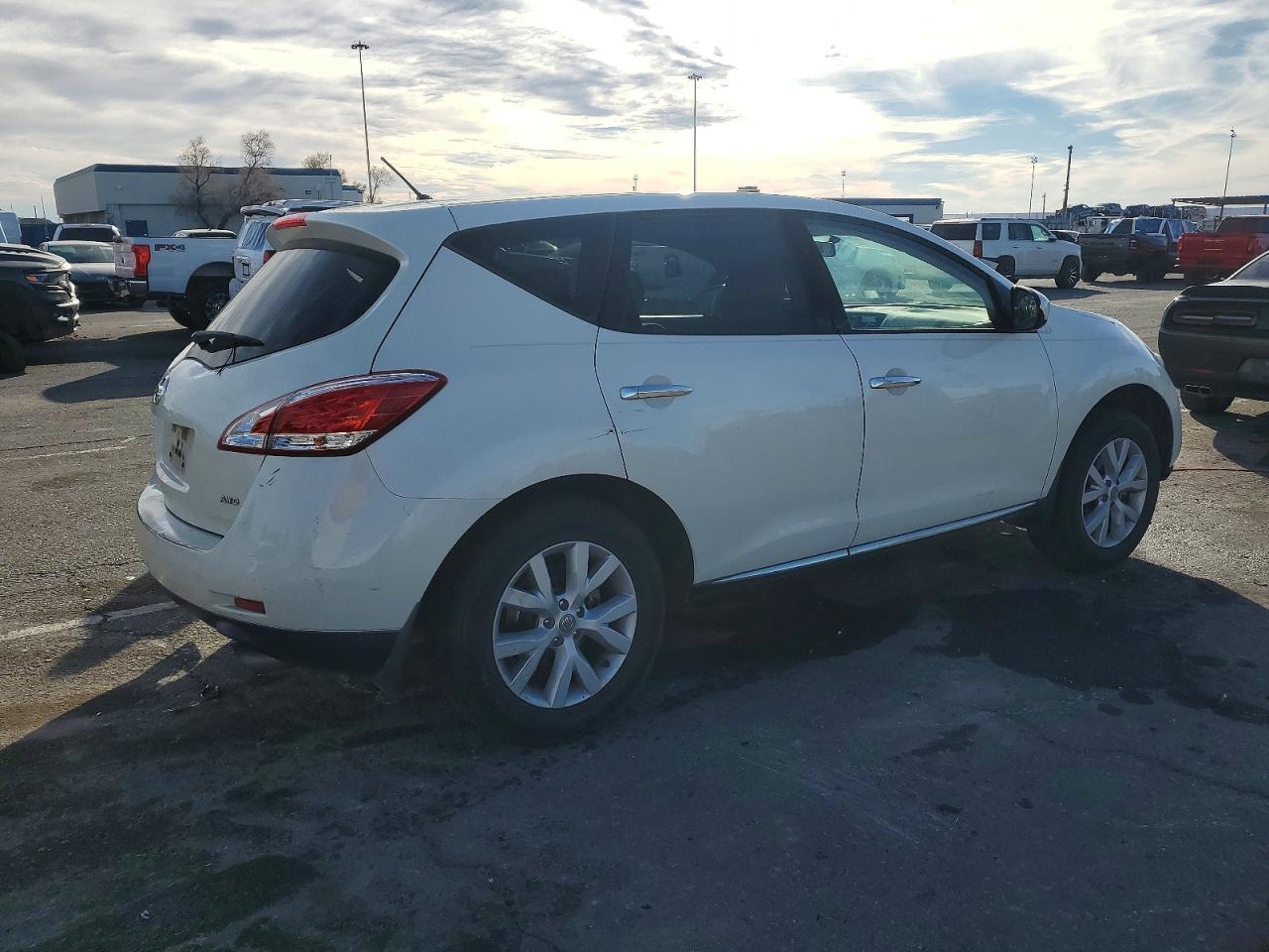 2011 Nissan Murano S - Image 3