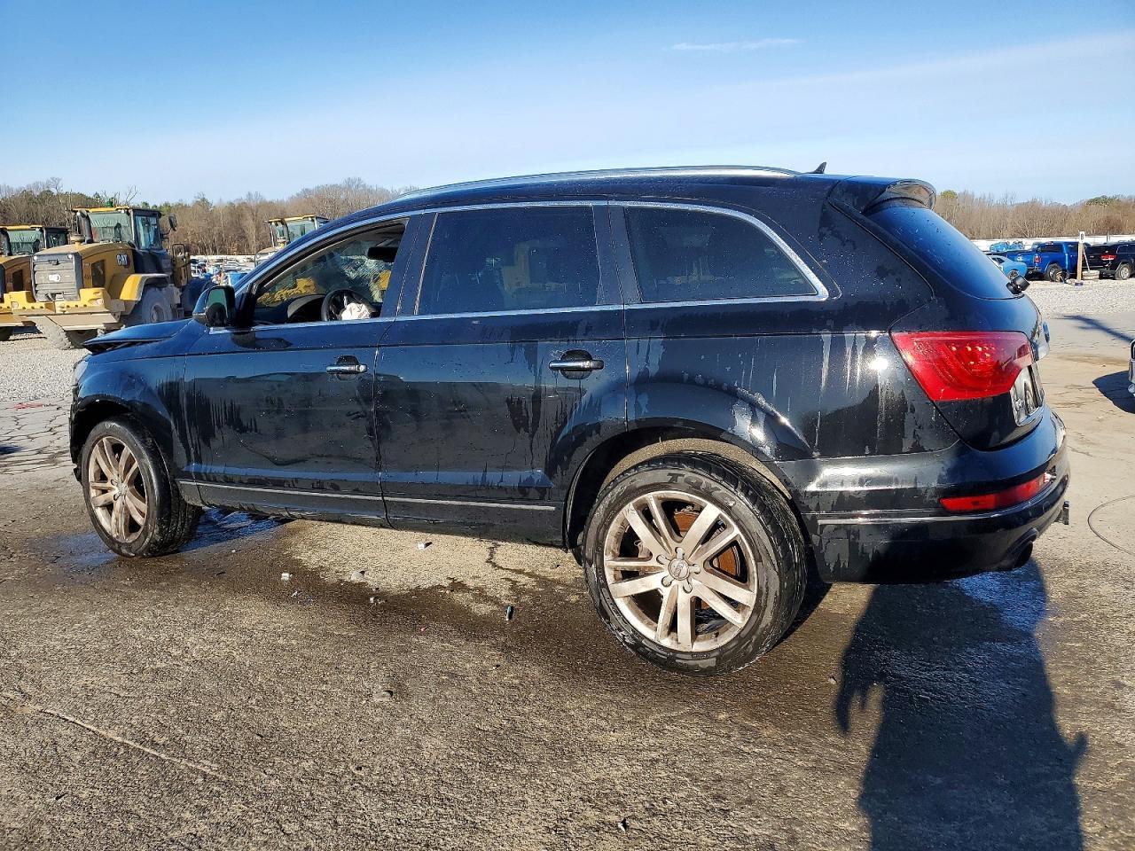 2015 Audi Q7 Premium Plus - Image 2