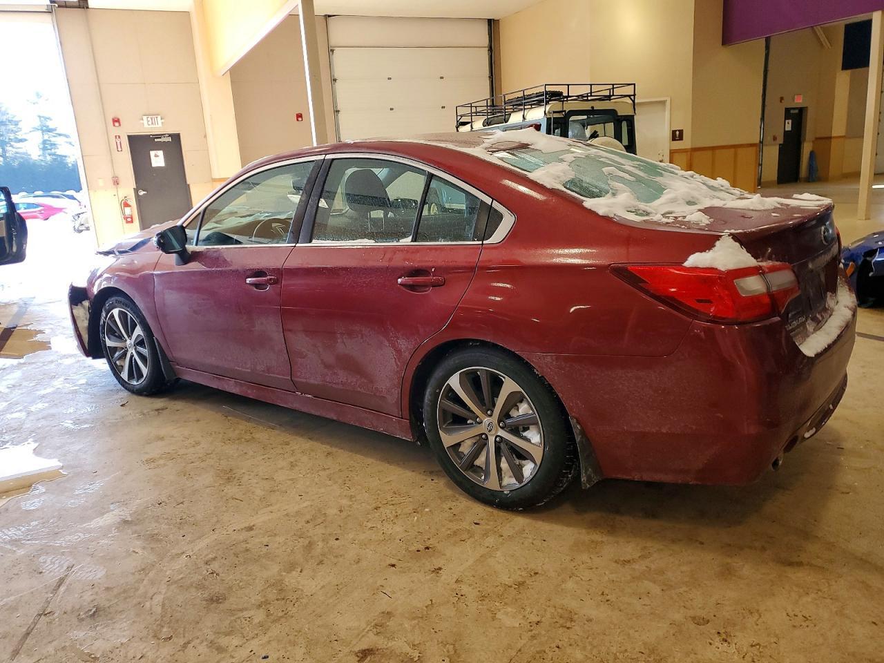 2017 Subaru Legacy 2.5I Limited - Фото 2