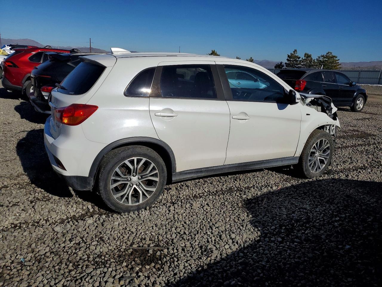 2019 Mitsubishi Outlander Sport Es - Image 3