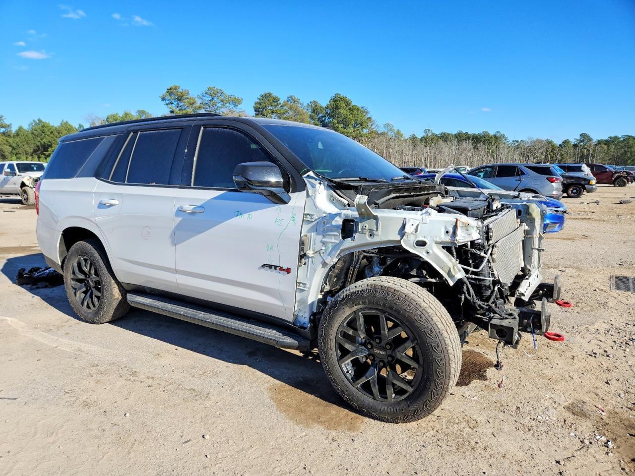 2024 GMC Yukon At4 - Фото 4