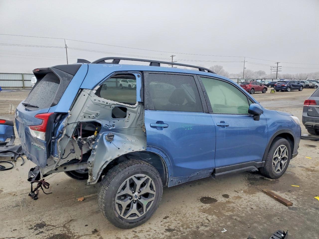 2024 Subaru Forester Premium - Image 3