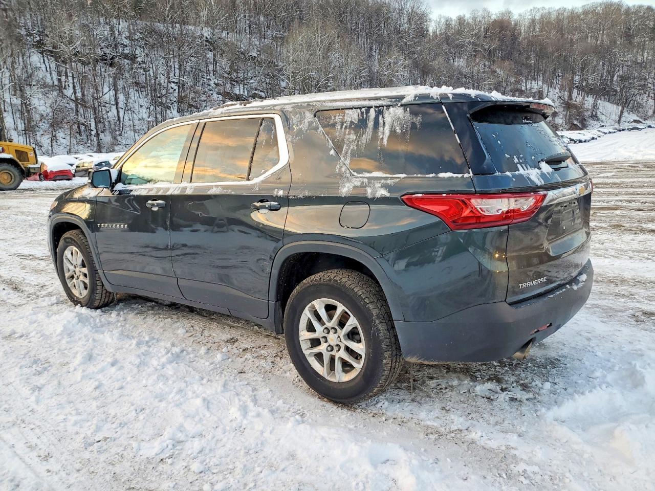 2018 Chevrolet Traverse Lt - Image 2