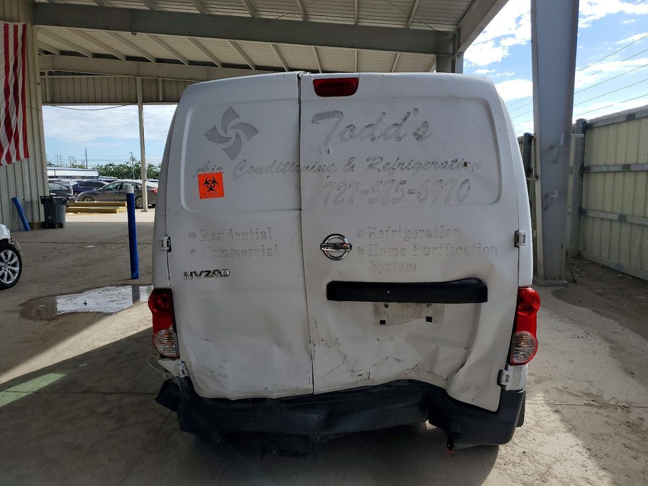 2017 Nissan Nv200 2.5S - Фото 6