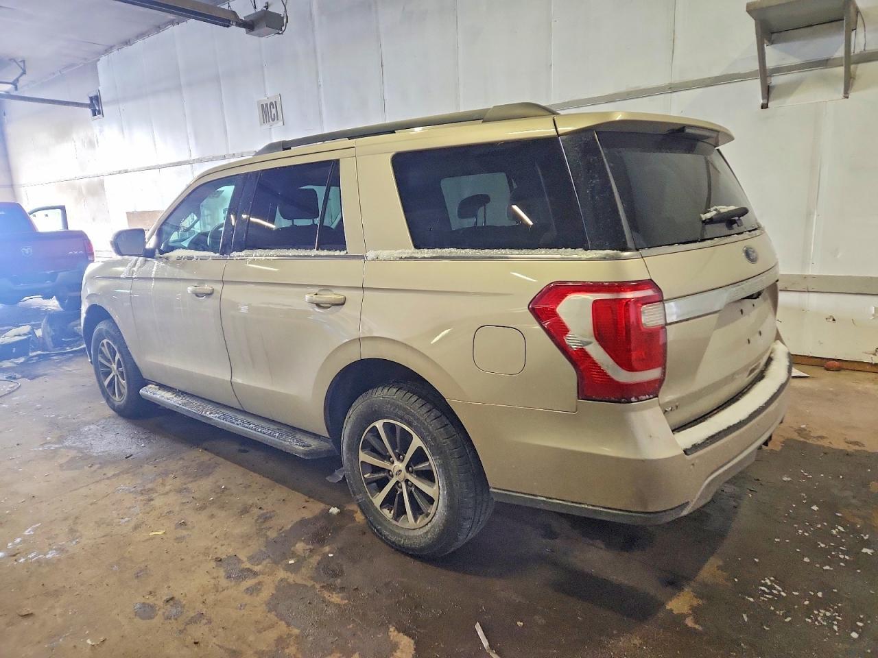 2018 Ford Expedition Xlt - Image 2