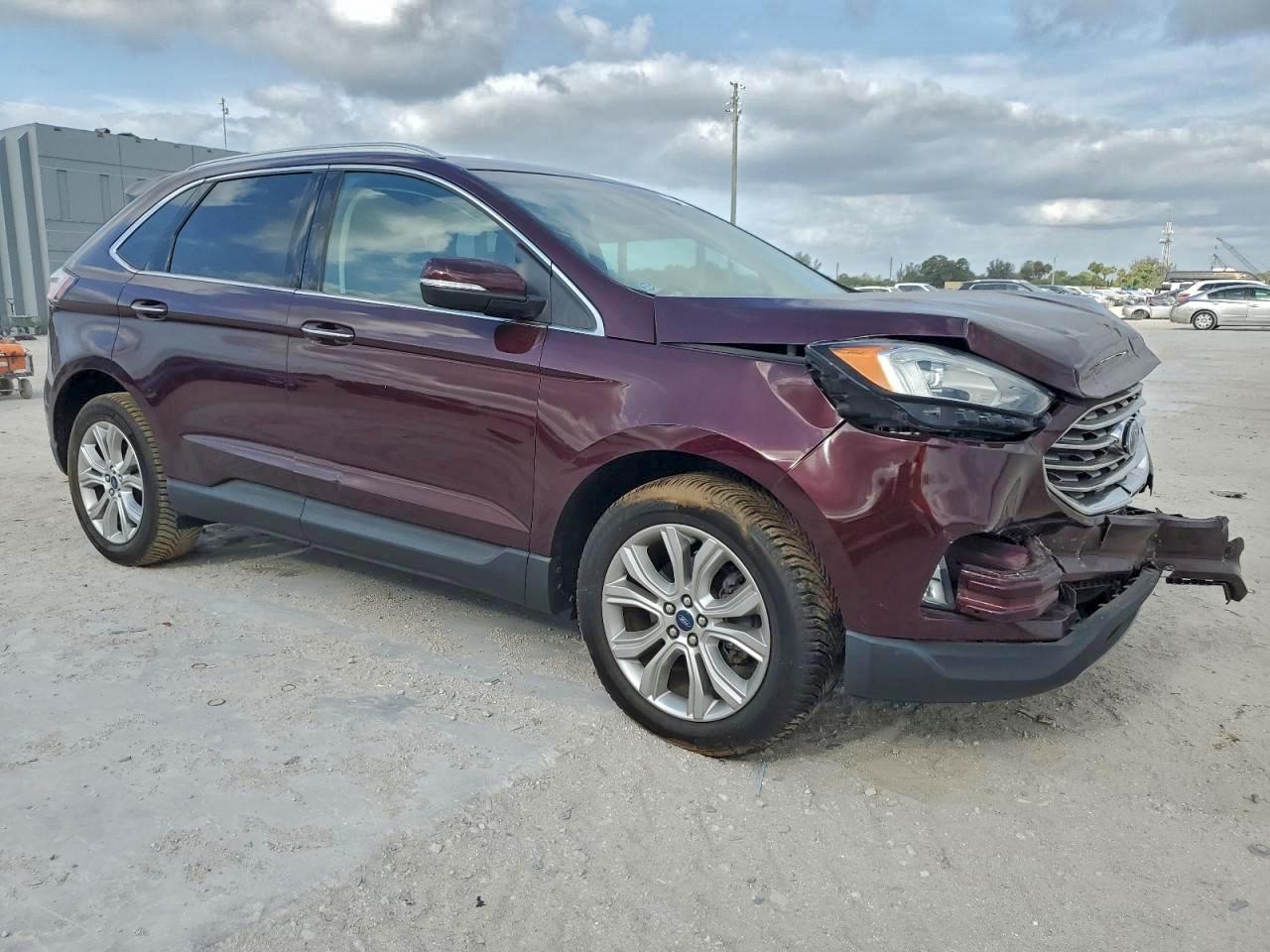 2019 Ford Edge Titanium - Фото 4