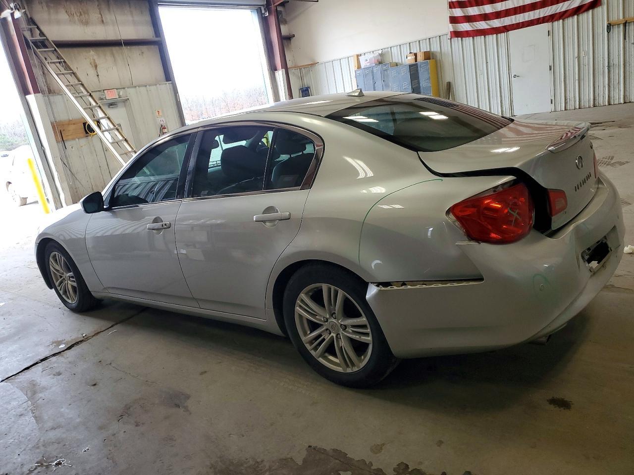 2010 Infiniti G 37S - Фото 2