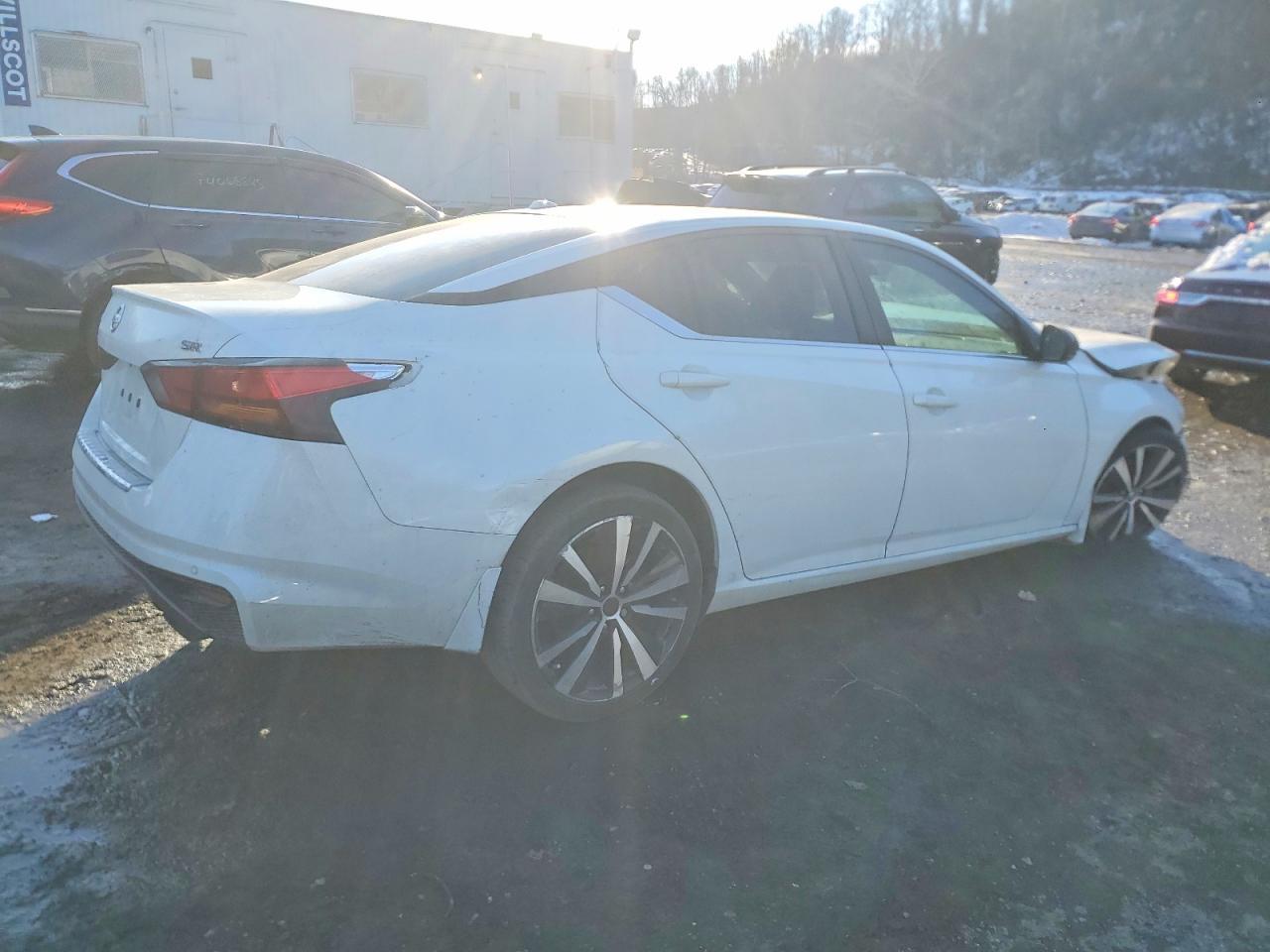 2021 Nissan Altima Sr - Image 3