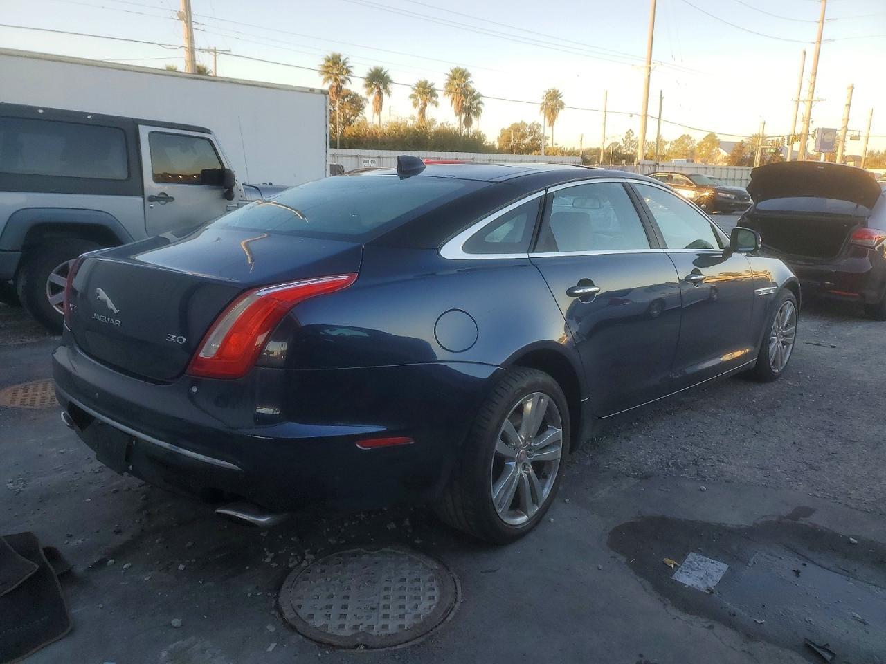 2016 Jaguar Xjl Portfolio - Фото 3