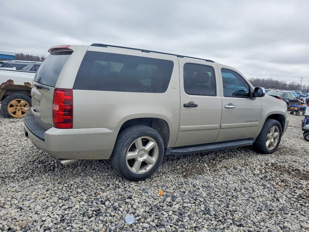 2008 Chevrolet Suburban K1500 Ls - Фото 3