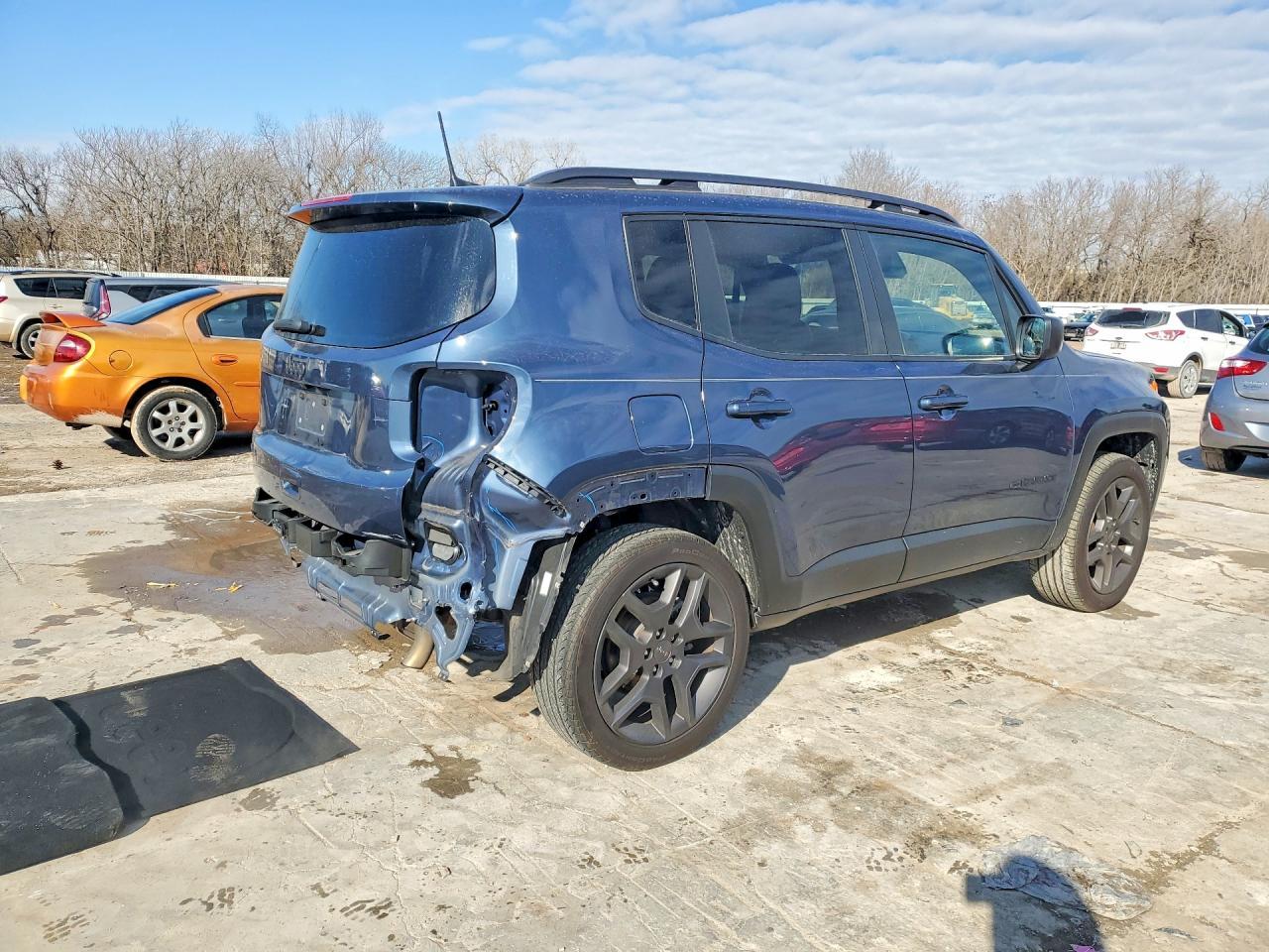 2021 Jeep Renegade Latitude - Фото 3