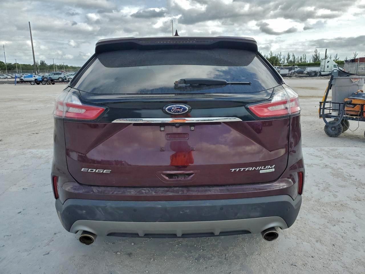 2019 Ford Edge Titanium - Фото 6