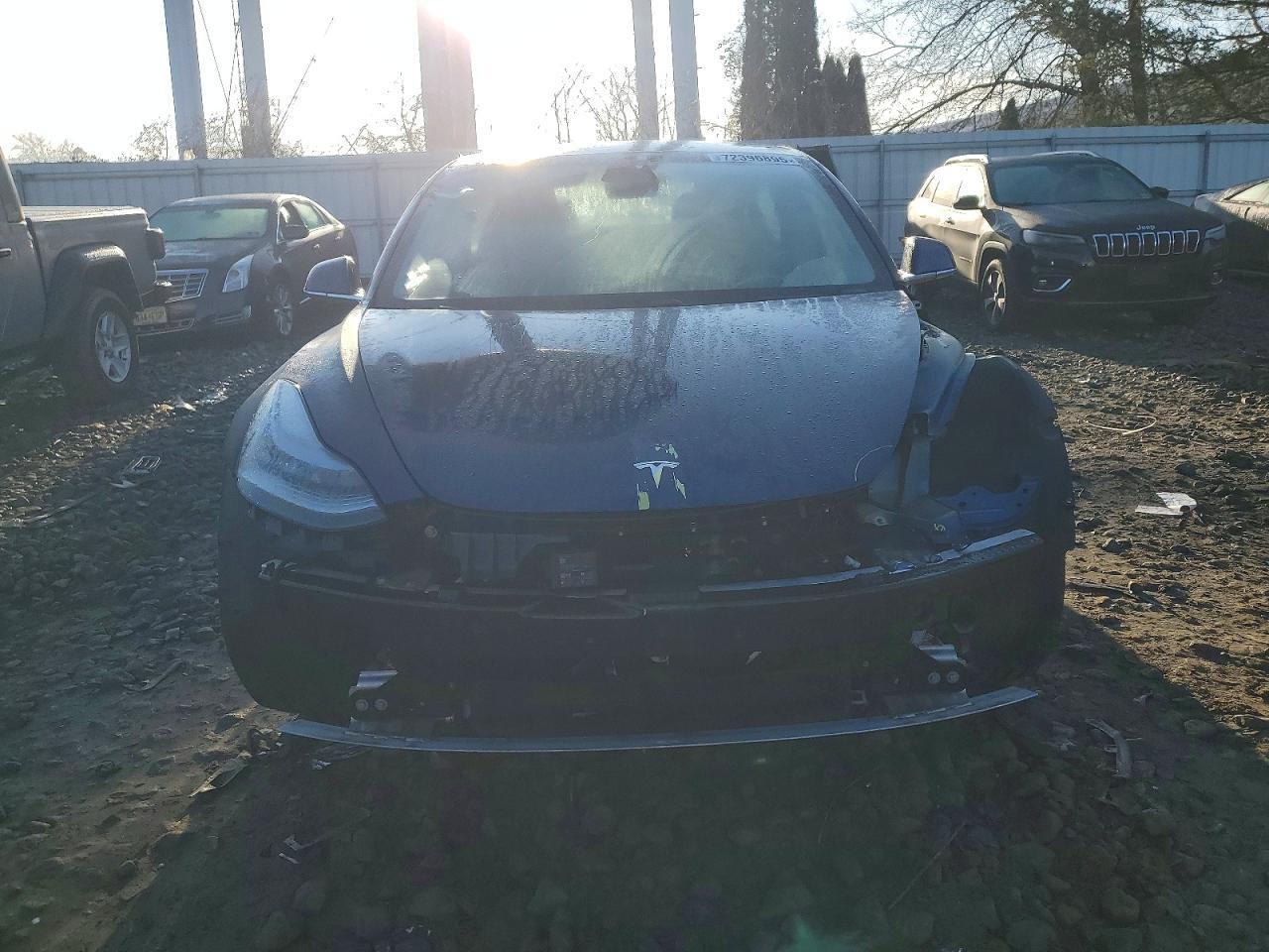 2020 Tesla Model 3 - Фото 5
