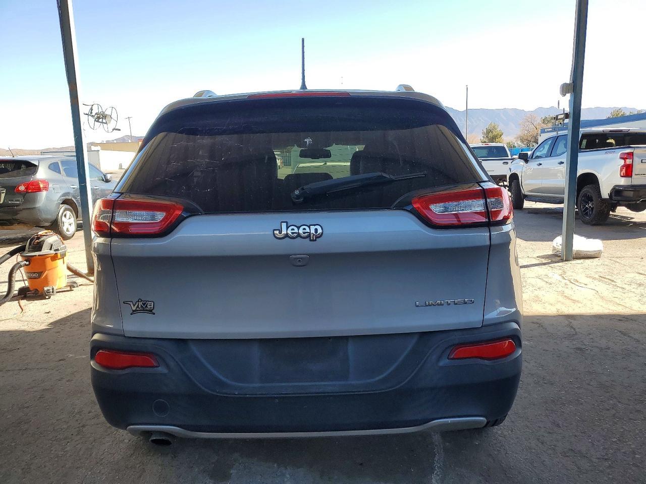 2016 Jeep Cherokee Limited - Image 6