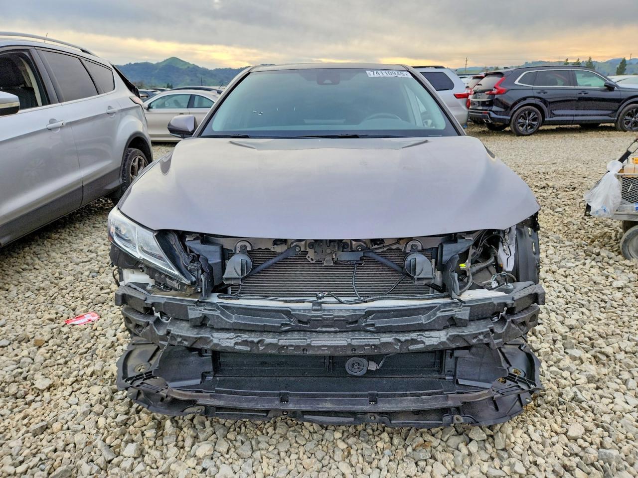 2021 Toyota Camry Le - Фото 5