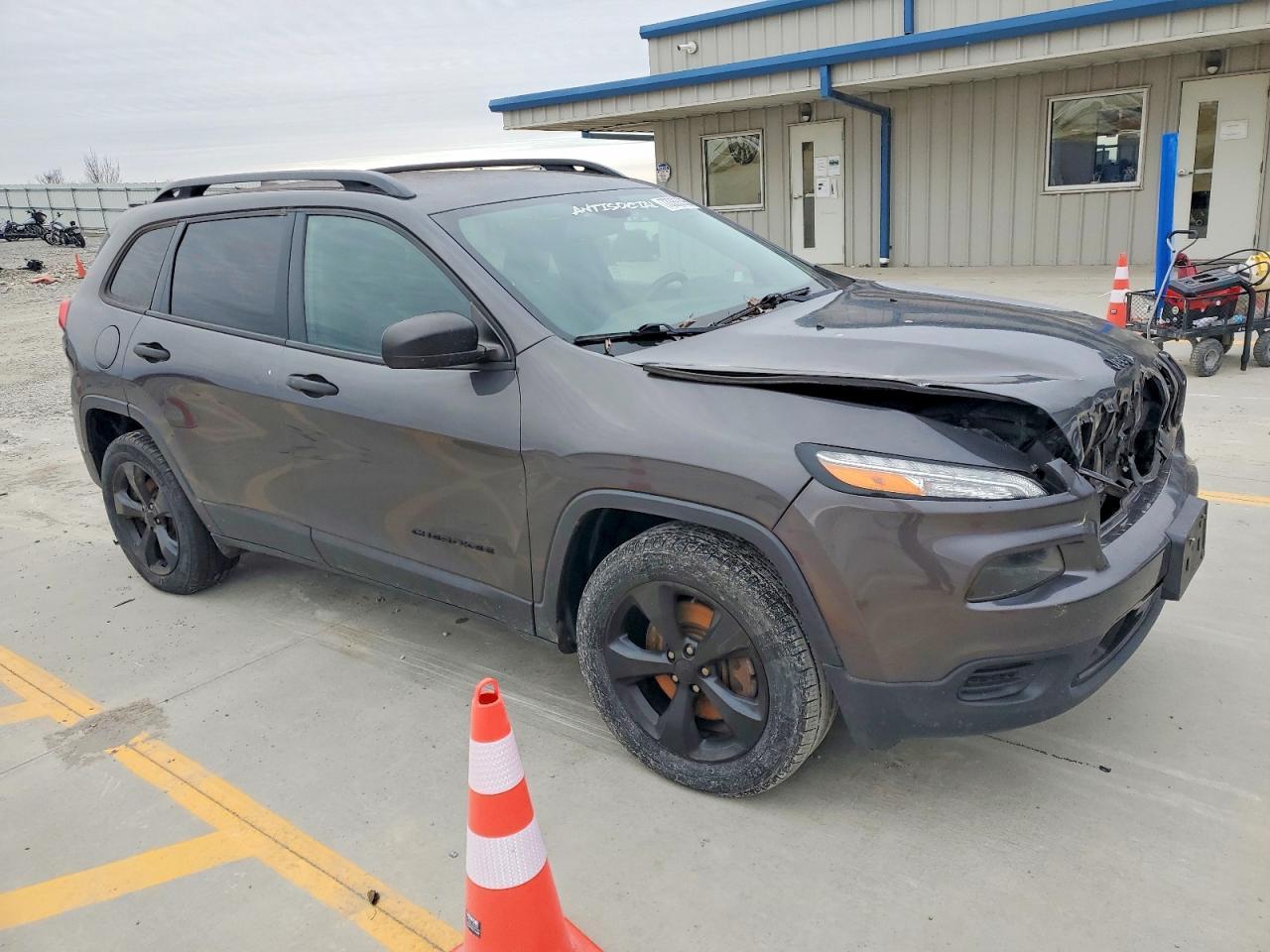 2017 Jeep Cherokee Sport - Image 4
