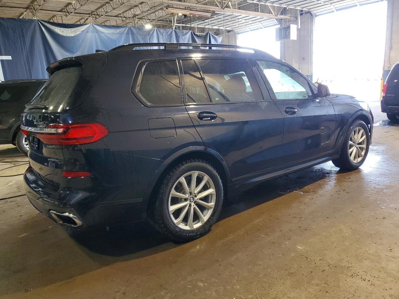 2019 BMW X7 xDrive50I - Image 3