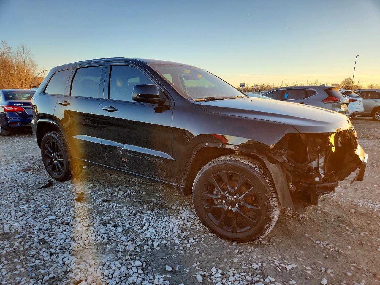 2017 Jeep Grand Cherokee Laredo - Фото 4