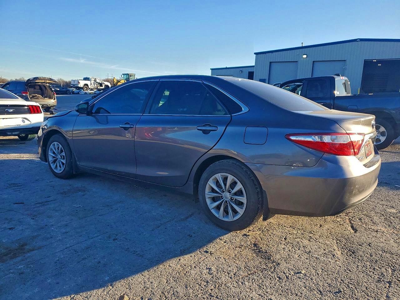 2016 Toyota Camry Le - Image 2
