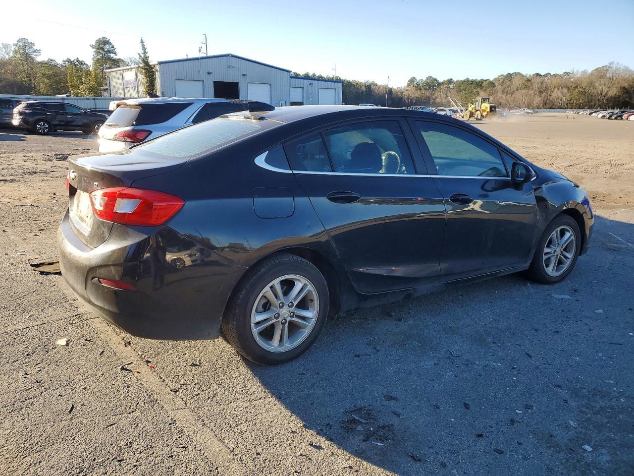 2017 Chevrolet Cruze Lt - Image 3