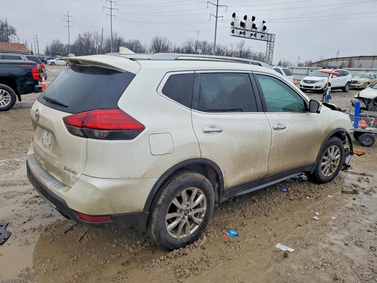 2017 Nissan Rogue Sv - Image 3