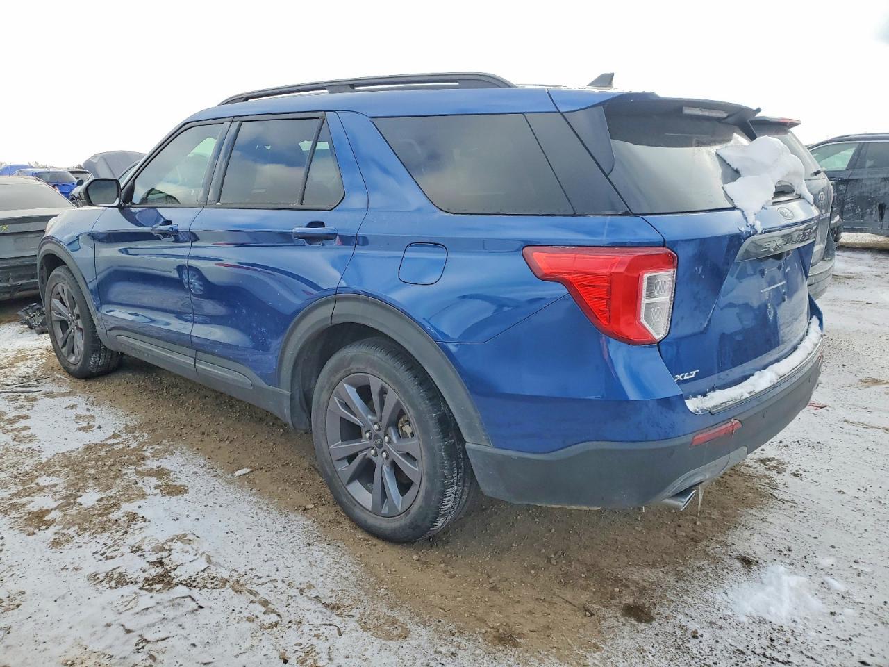 2022 Ford Explorer Xlt - Фото 2