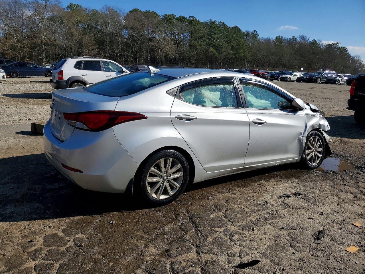 2014 Hyundai Elantra Se - Фото 3