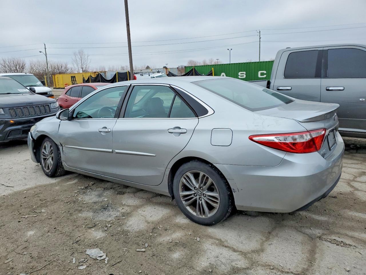 2016 Toyota Camry Le - Image 2