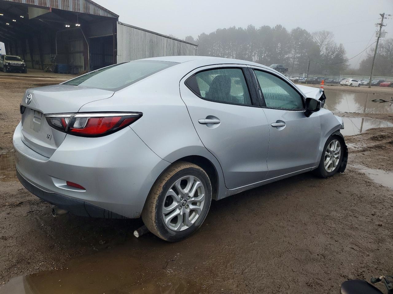 2018 Toyota Yaris Ia - Фото 3