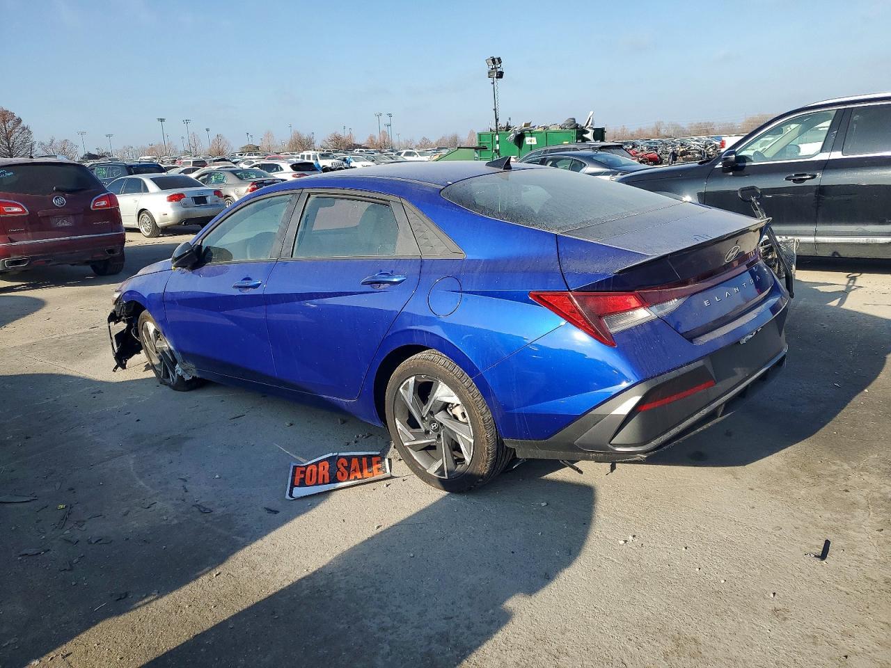 2025 Hyundai Elantra Sel Sport - Image 2