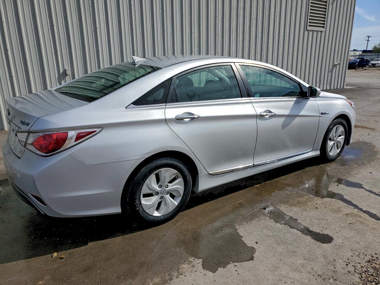 2015 Hyundai Sonata Hybrid - Фото 3