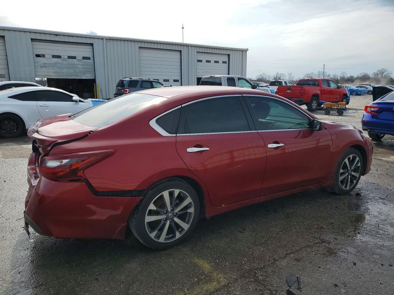 2017 Nissan Altima 2.5 - Фото 3