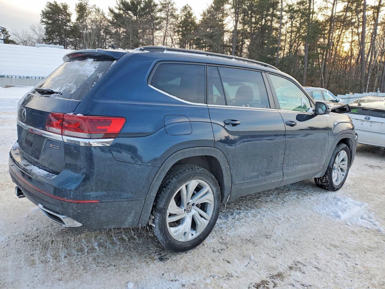 2021 Volkswagen Atlas Se - Фото 3