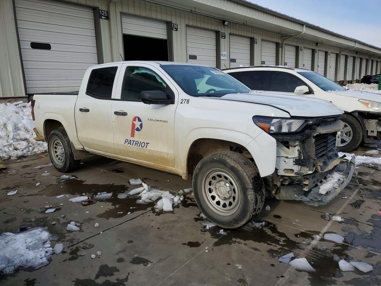 2024 Chevrolet Colorado - Image 4