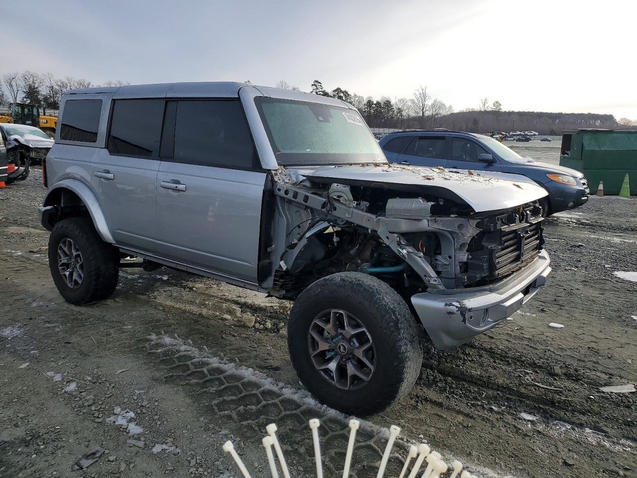 2022 Ford Bronco Base - Фото 4