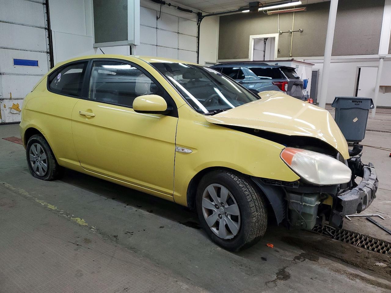 2010 Hyundai Accent Blue - Фото 4