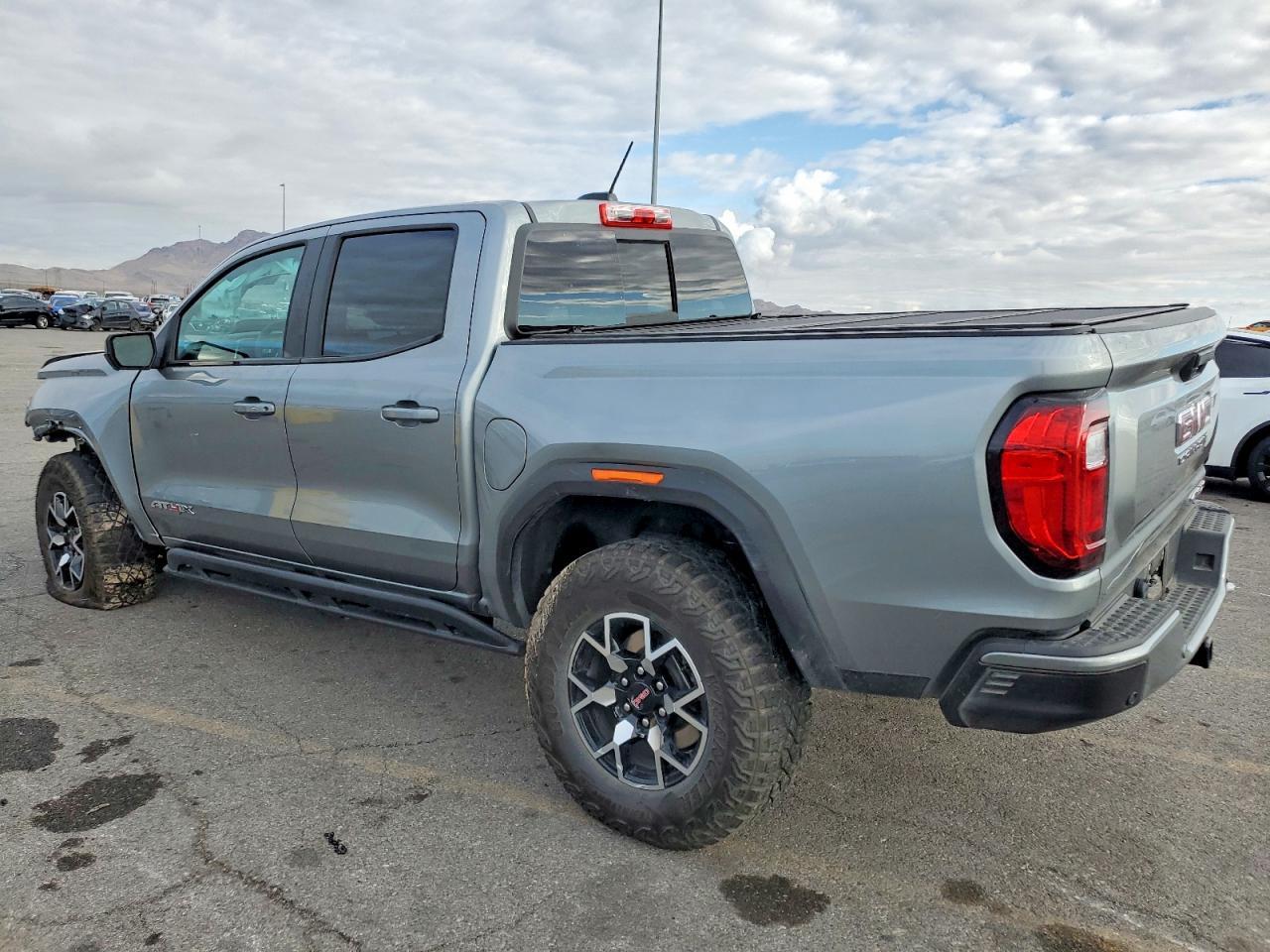 2024 GMC Canyon At4X - Image 2