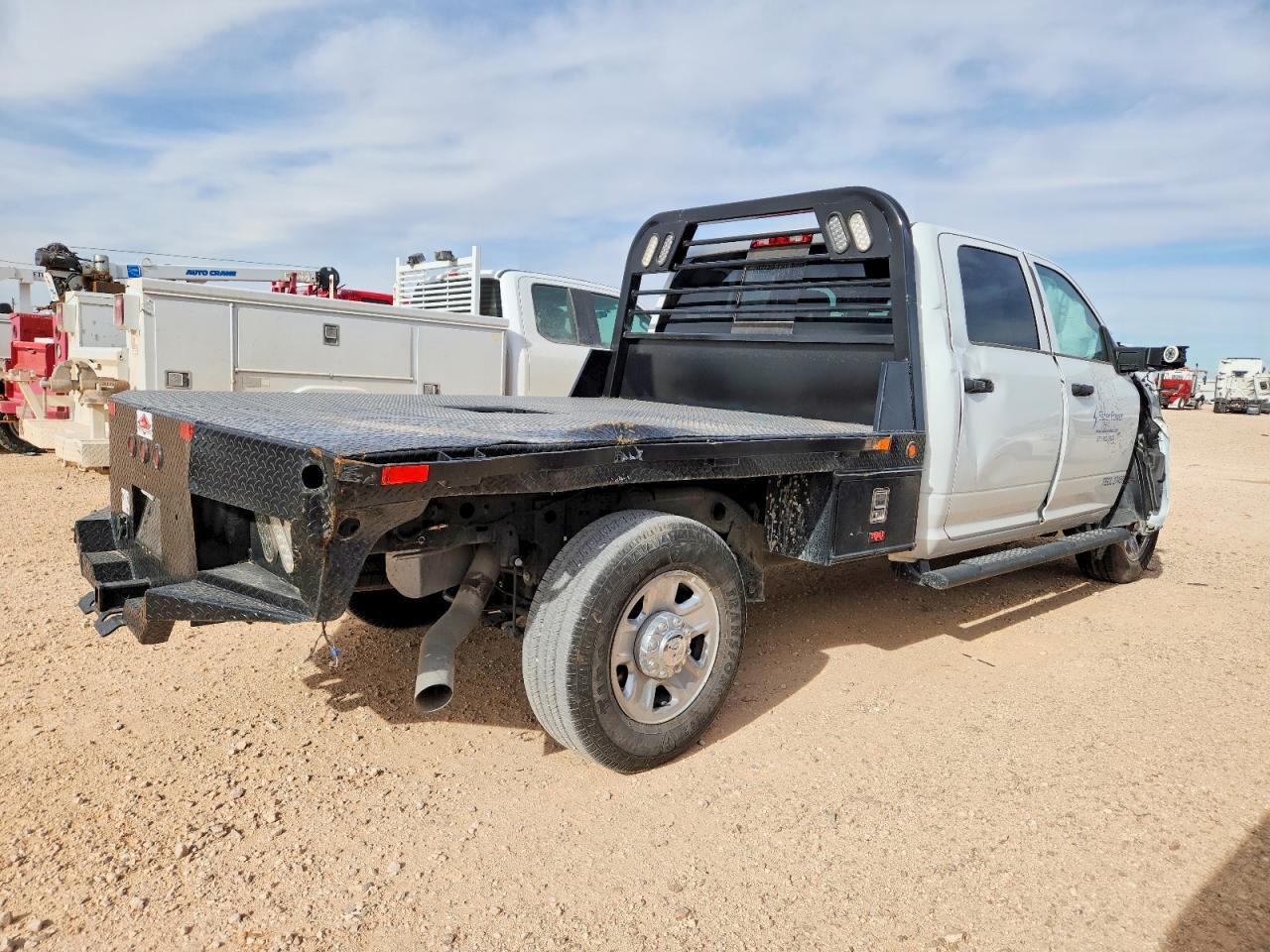2025 Ram 2500 Flatbed Truck - Фото 3