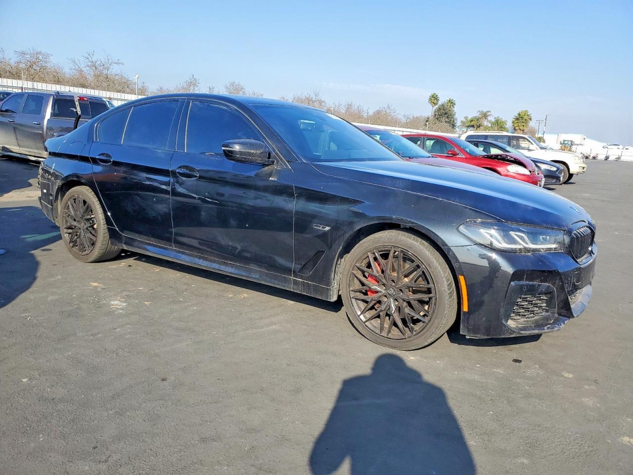 2023 BMW 530E - Image 4