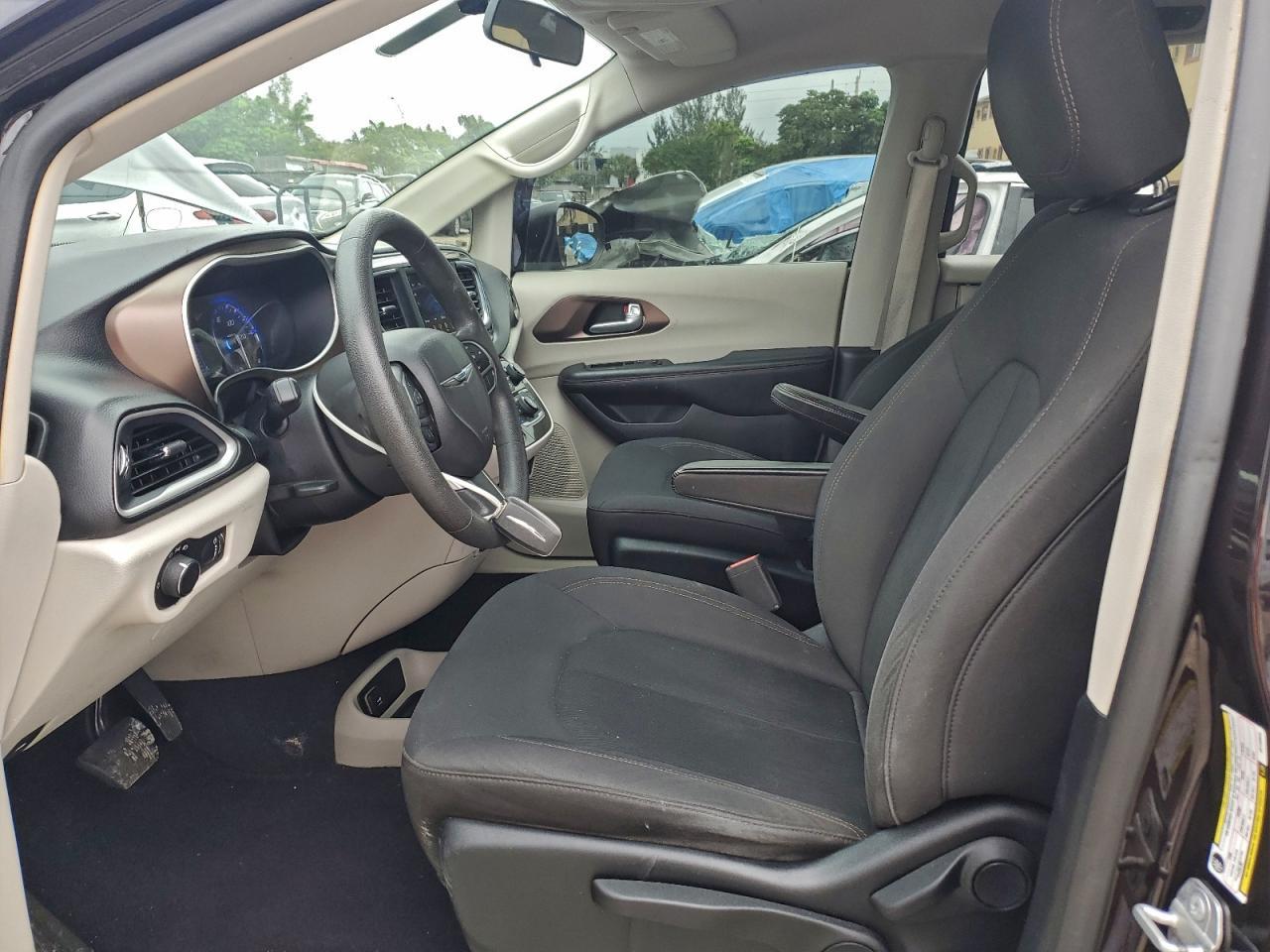 2018 Chrysler Pacifica L - Фото 7