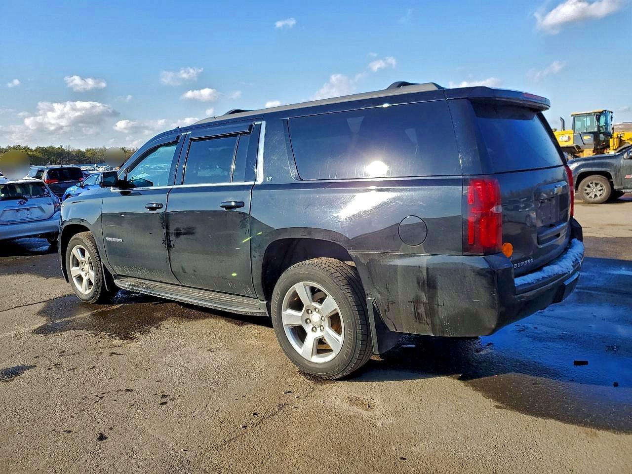 2018 Chevrolet Suburban K1500 Lt - Фото 2