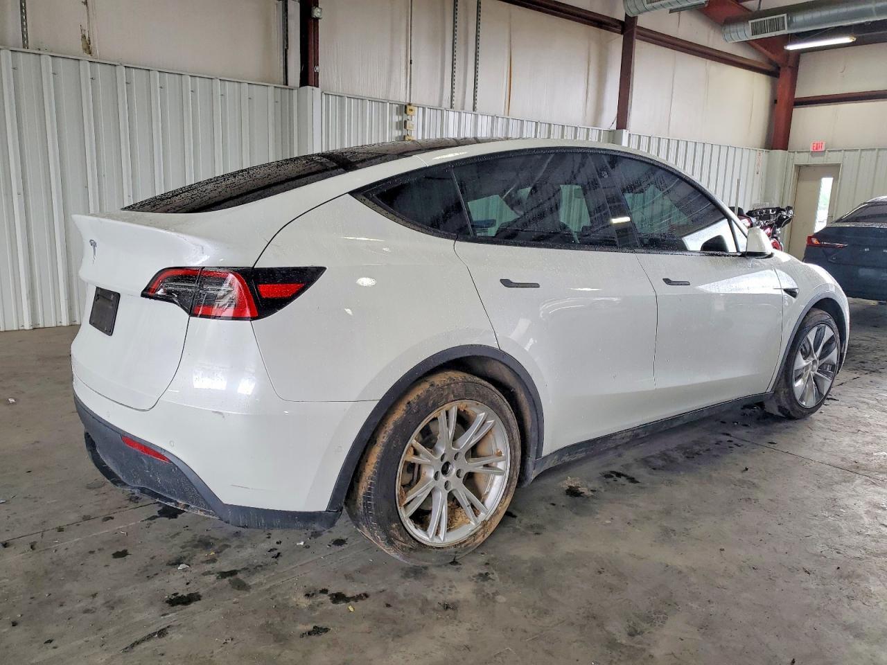 2021 Tesla Model Y - Фото 3