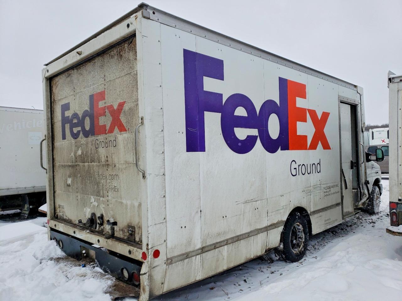 2022 Ford E450 Box Truck - Image 3
