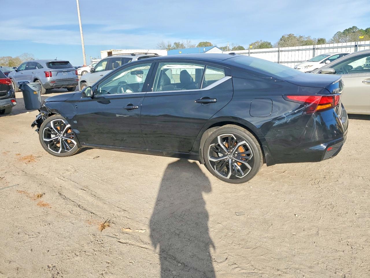 2024 Nissan Altima Sr - Фото 2