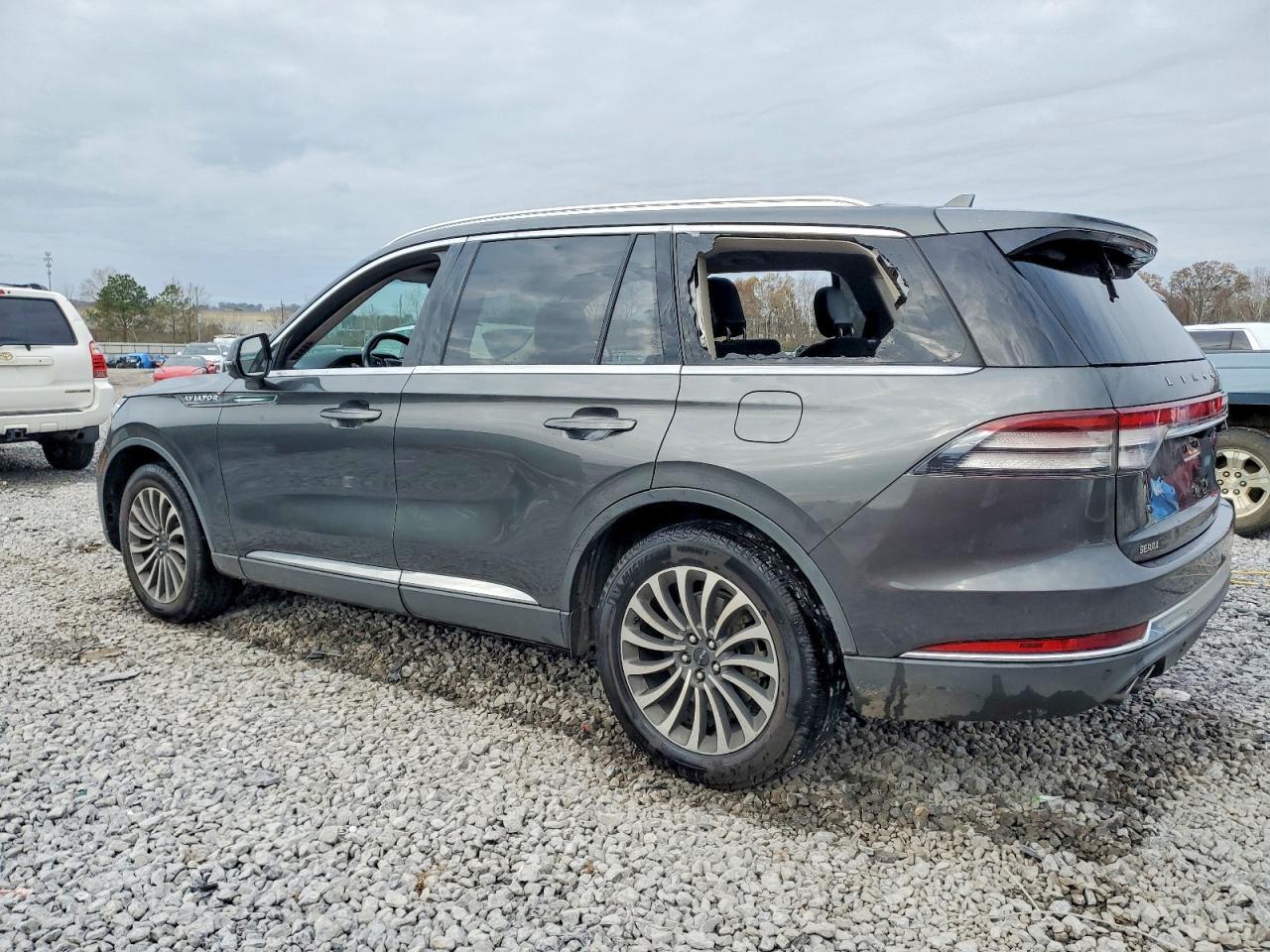 2020 Lincoln Aviator Reserve - Image 2