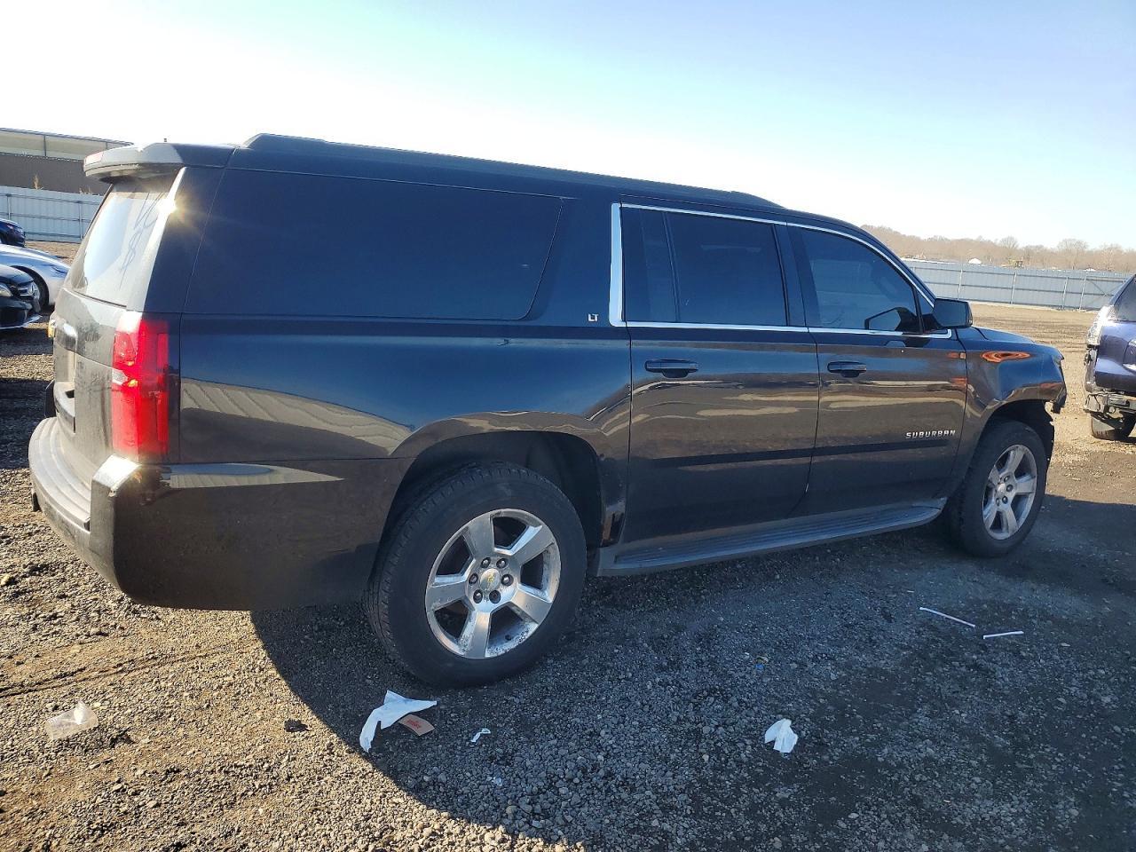2015 Chevrolet Suburban K1500 Lt - Image 3