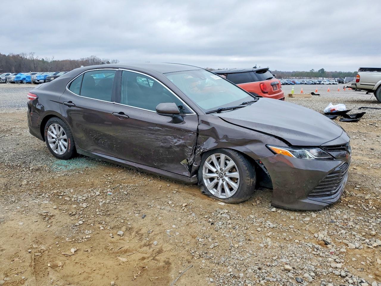 2019 Toyota Camry L - Image 4